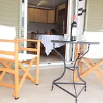 아파트 Kroussos Kefalonia 아르고스톨리온